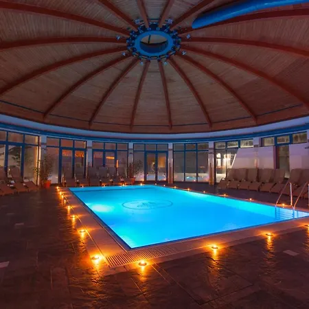 Premium Panoráma Szálloda 4*